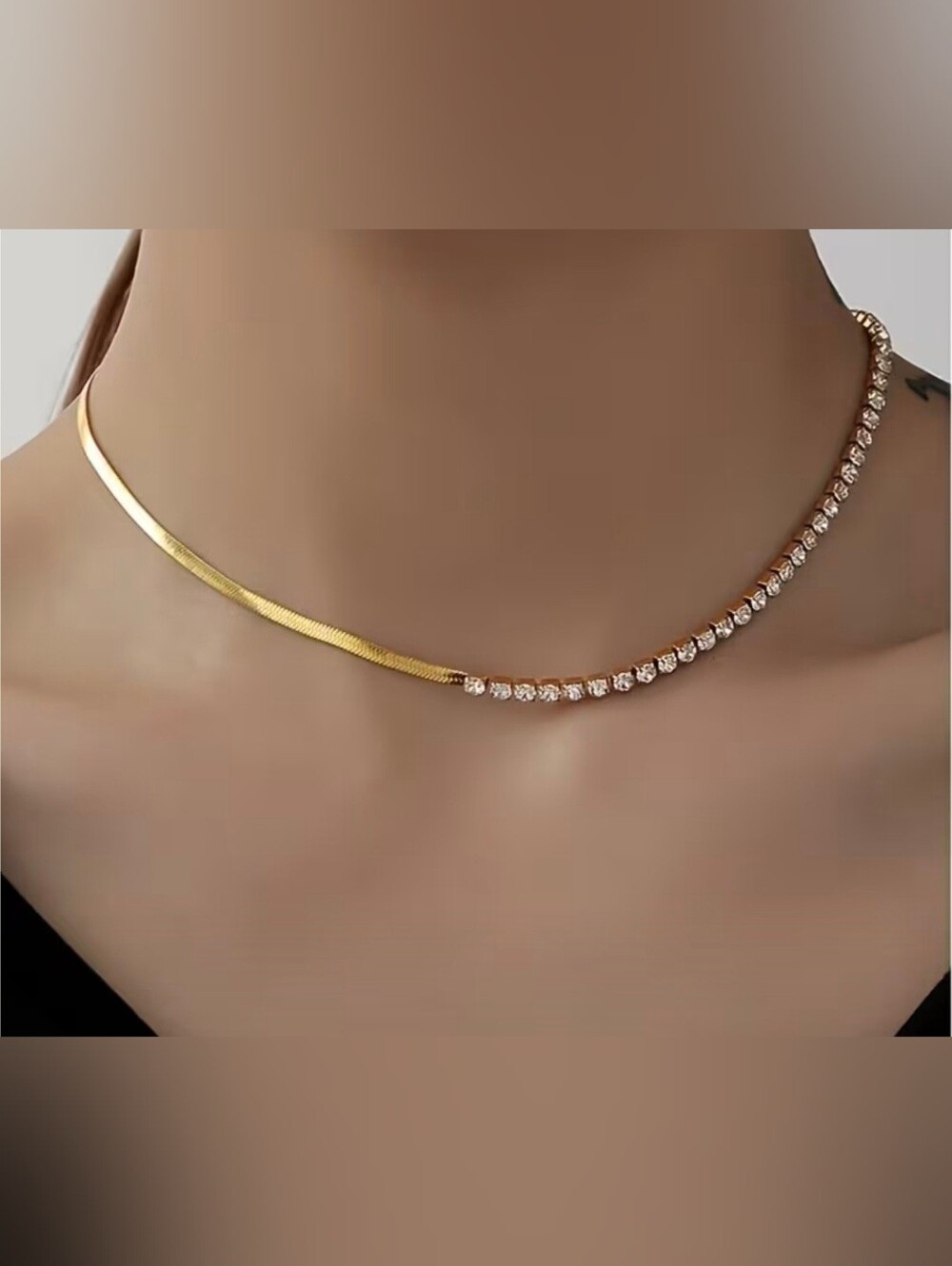 🎉🎉NEW🎉🎉 BEAUTIFUL!! SS Half Rhinestone And Half Herringbone Necklace